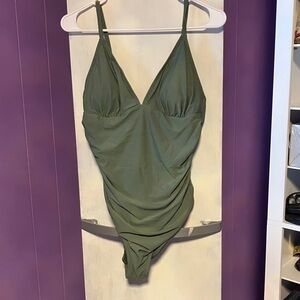Cupshe Olive Green V-Neck One-Piece Swimsuit